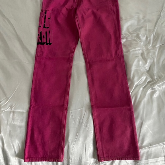 Pink Levi jeans - Picture 3 of 4